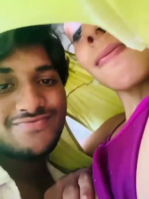 Romantic Desi Couple Selfie – Hot Bengali Girl with Boyfriend in Bed
