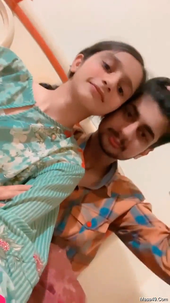 Cute Desi Couple Romantic Selfie | Hot Bengali Girl with Boyfriend